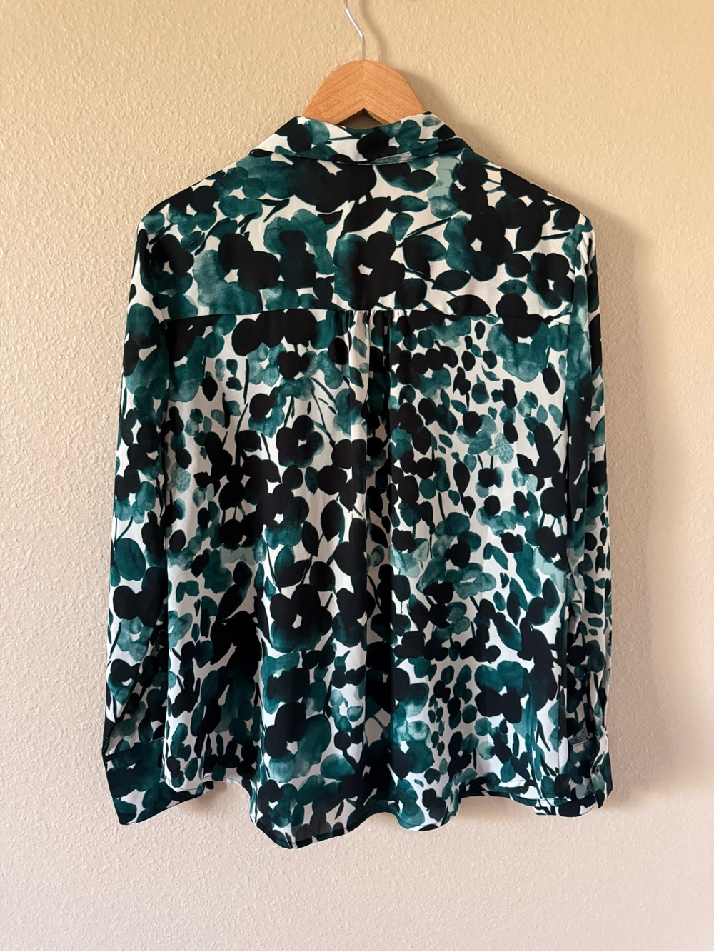 Worthington Teal and Black Floral Button-Down Blouse - Picture 7 of 8